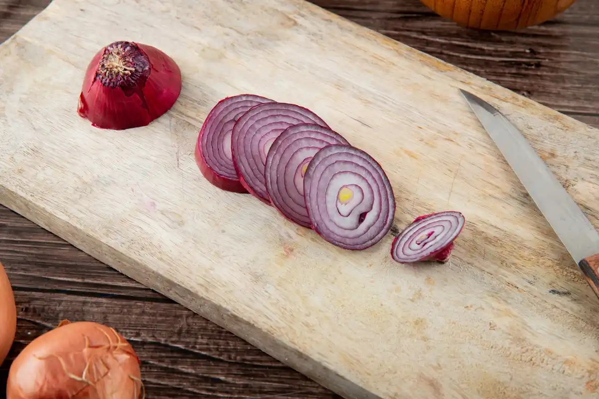 cut onions in freezer bag kitchen table