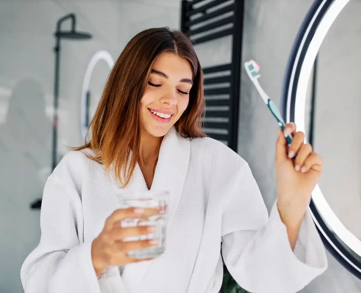 toothbrush cleaning tight spaces kitchen bathroom