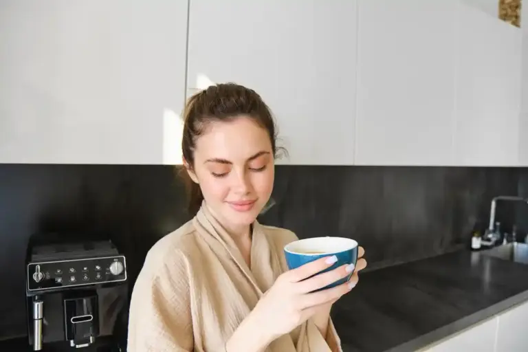 coffee grounds face scrub homemade natural beauty skin woman Dutch home