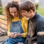 old chat messages nostalgia dutch couple smartphone