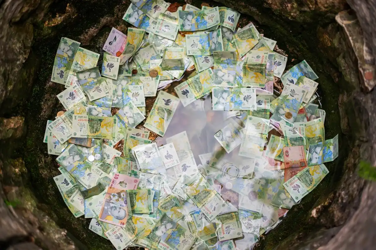 waste of money dutch household bills