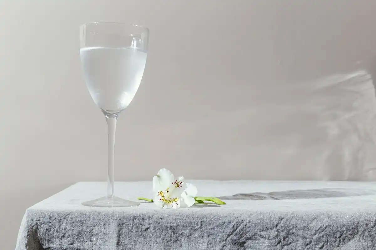 korean skincare minimal morning glass water