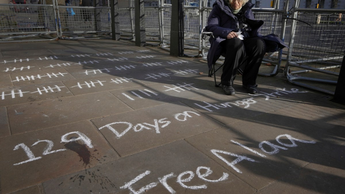 De terugkeer van Alaa Abd El-Fattah naar het Verenigd Koninkrijk: Een betekenisvolle gebeurtenis