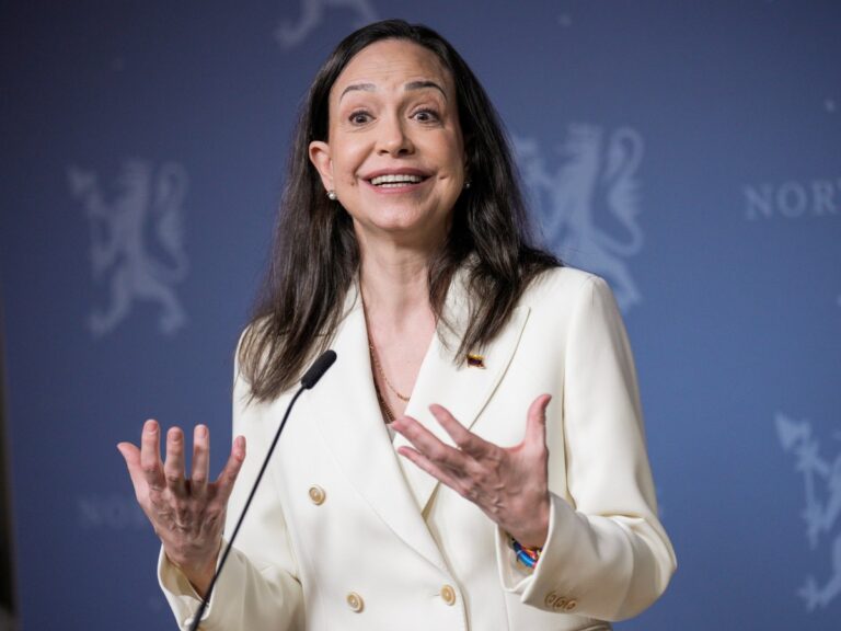 Oppositieleider uit Venezuela gewond tijdens geheime Nobelprijsreis