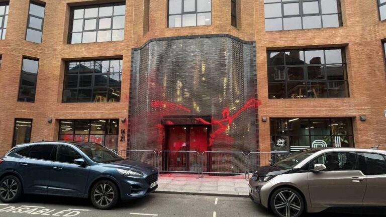 Pro-Palestina activisten richten zich op Britse Labour-kantoren vanwege hongerstakers