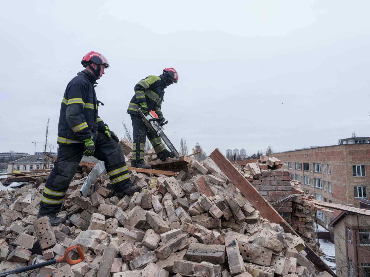 Rusland en Oekraïne in gespannen weerslag: officiële verklaringen en militaire ontwikkelingen