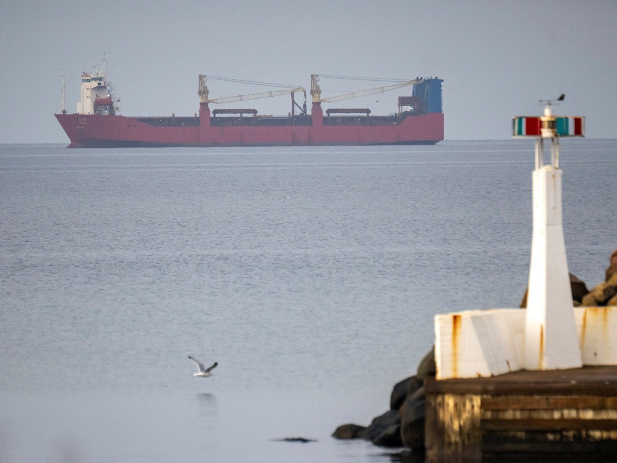 Swedish autoriteiten nemen Russische schip in beslag na motorstoring nabij de kust