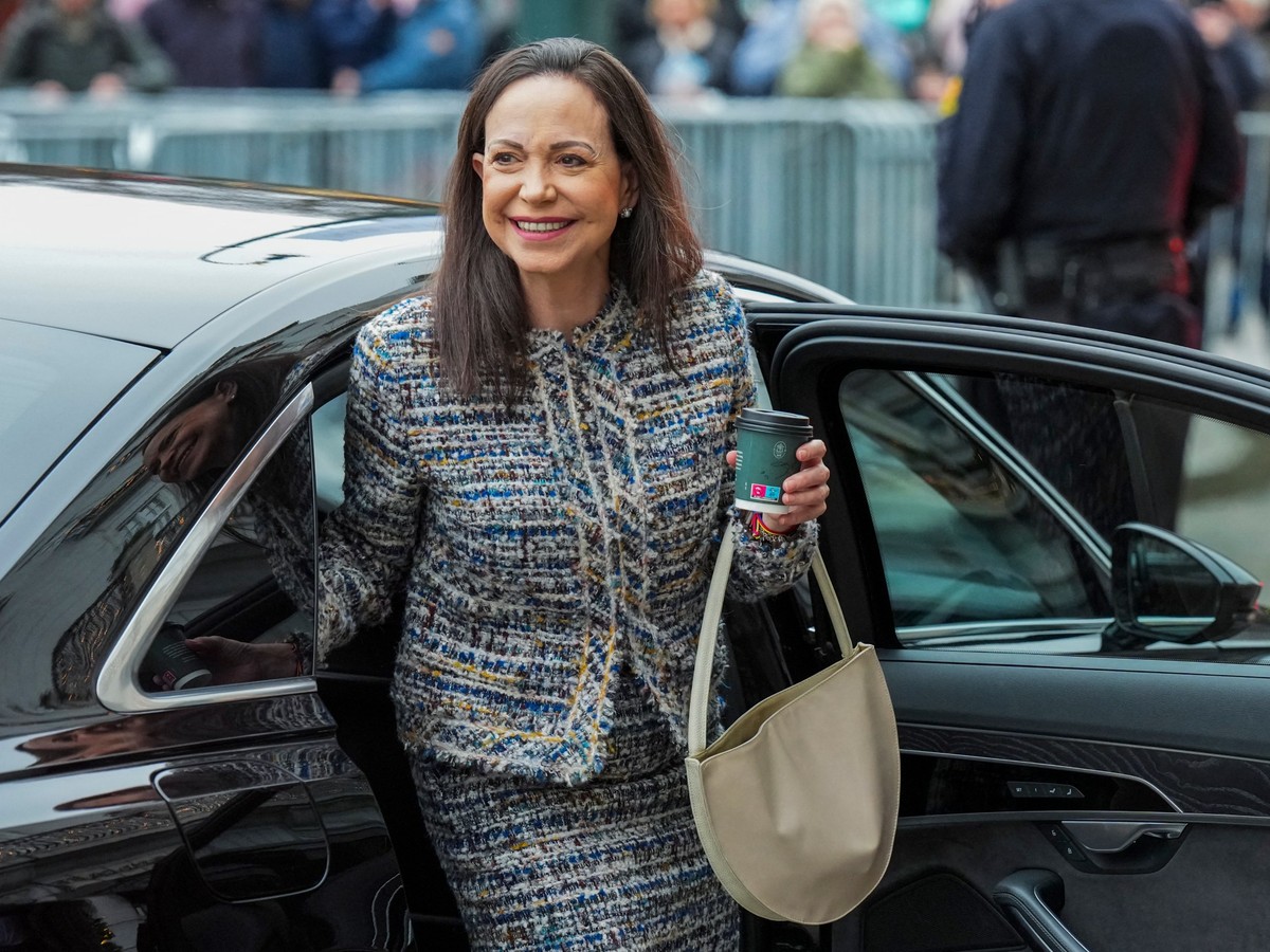 Venezuelaanse oppositieleider Machado verlaat Oslo na bezoek voor Nobelprijs